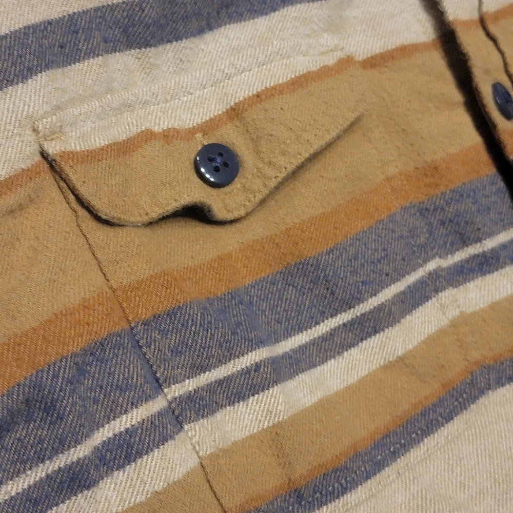 American Eagle Southwestern Twill Soft Flannel Shirt - Picture 5 of 7